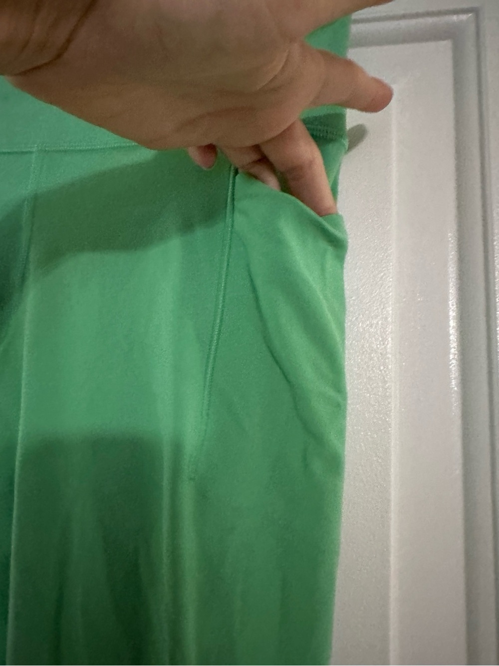 Athleta Salutation Stash Green Leggings - XS like new condition - Picture 8 of 8